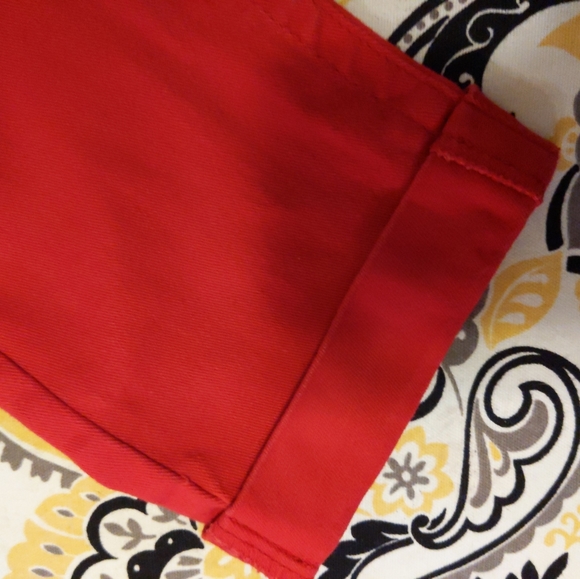 Red hot VIP jean capris - Picture 6 of 7